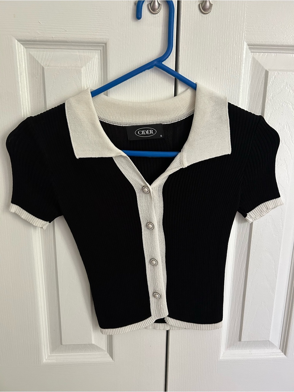 Cider Black & White Ribbed Short Sleeve Button Up